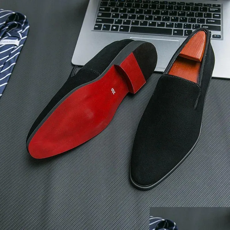 Zapatos de vestir de primavera de diseñador italiano de gamuza de gamuza oficina de negocios para hombres marrones mocasines de 